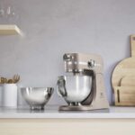 Electrolux EKM5570 Küchenmaschine, 1200 W, 10 Geschwindigkeiten, Edelstahl, Schneebesen und Deckel, Sand – Bild 3