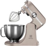 Electrolux EKM5570 Küchenmaschine, 1200 W, 10 Geschwindigkeiten, Edelstahl, Schneebesen und Deckel, Sand – Bild 13